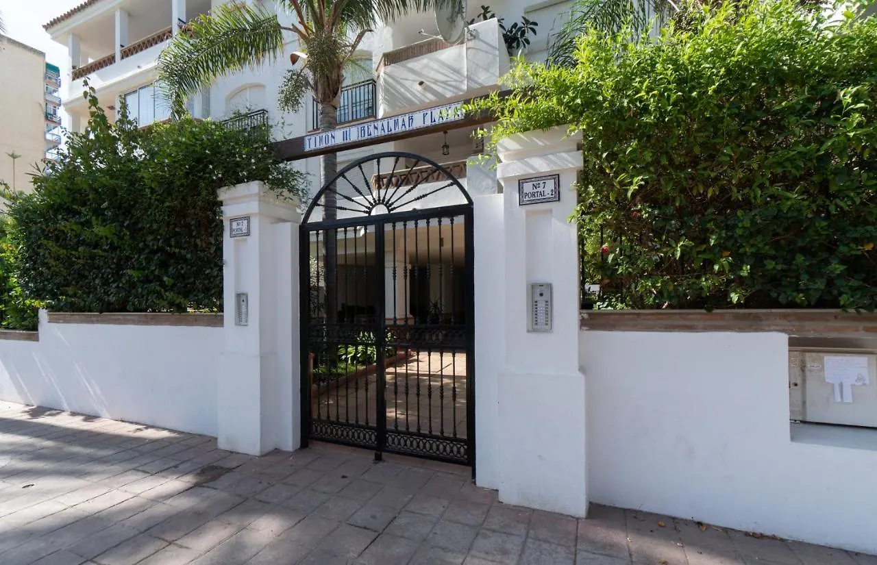 Holidays & Homes I Benalmadena Playa, Piscinas ,Relax Apartment